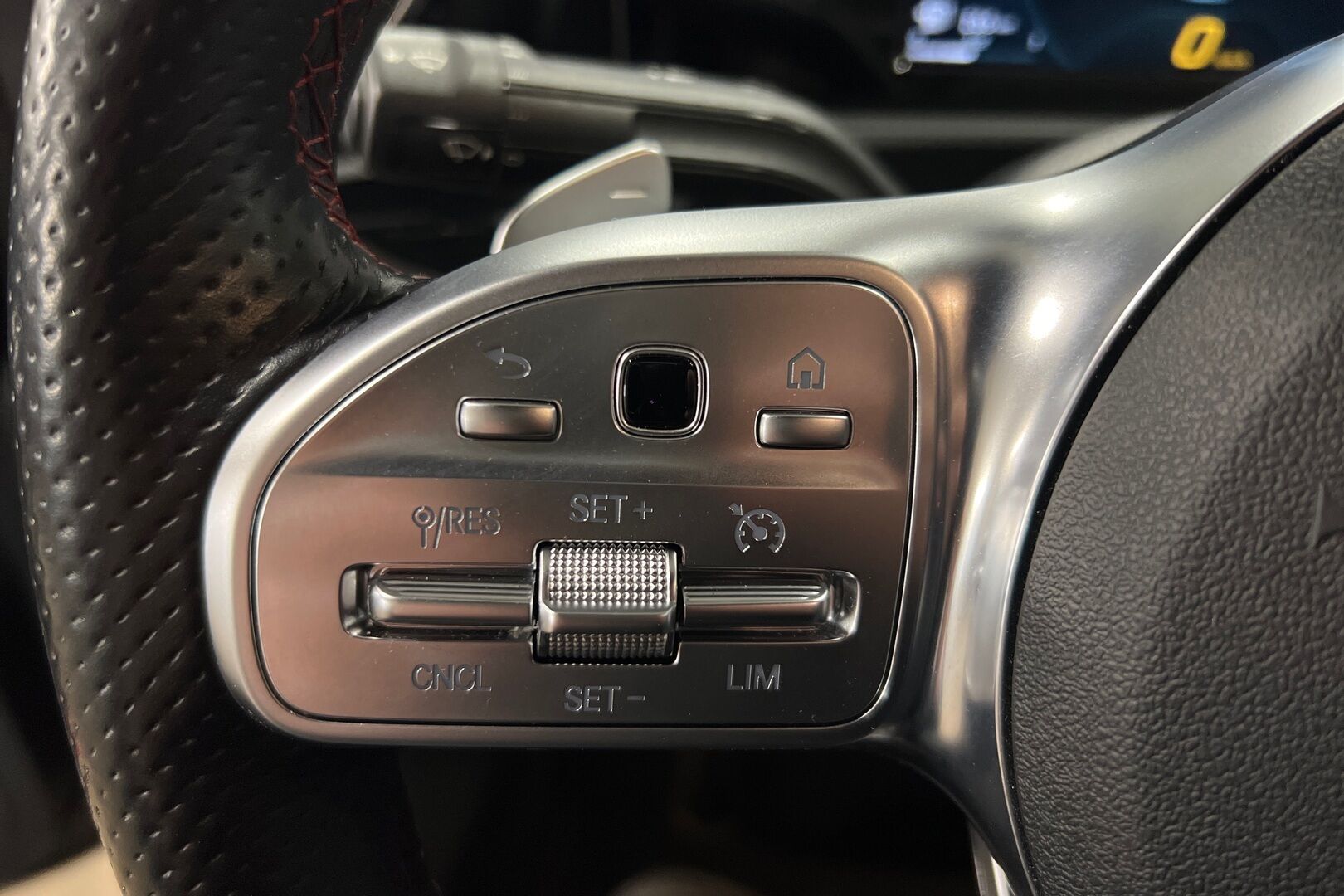 Mercedes-Benz A iso kuva 14