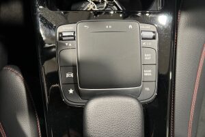 Mercedes-Benz A esikatselu 18