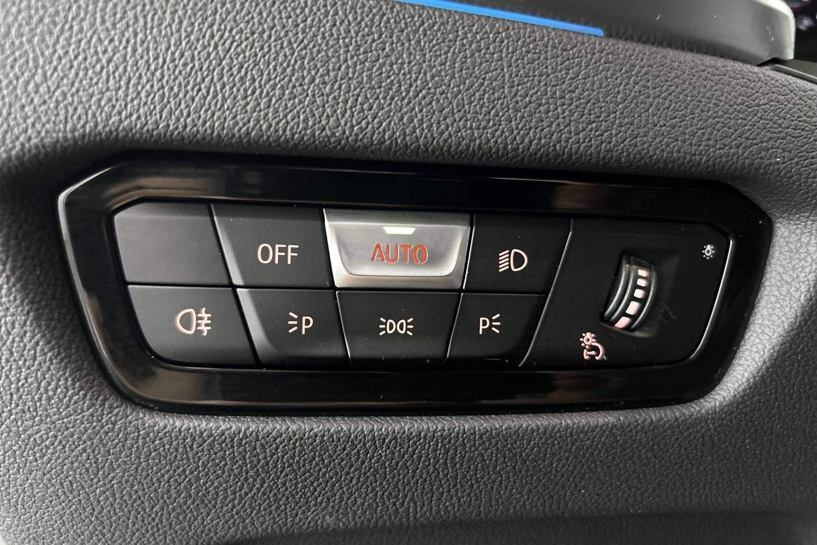 BMW 3-SARJA iso kuva 20