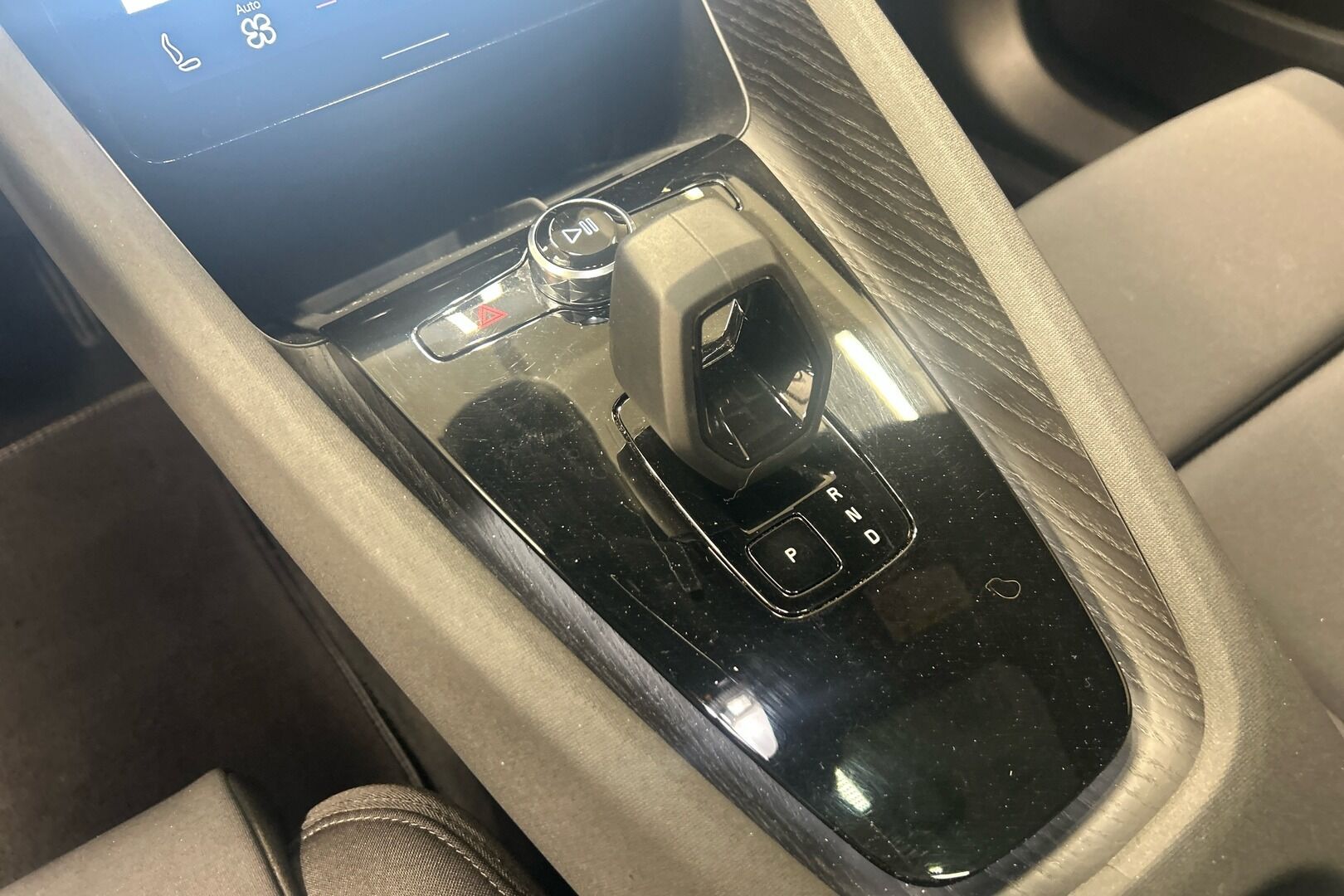 Polestar 2 iso kuva 17