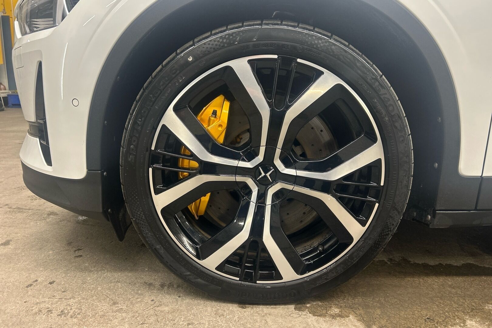Polestar 2 iso kuva 28