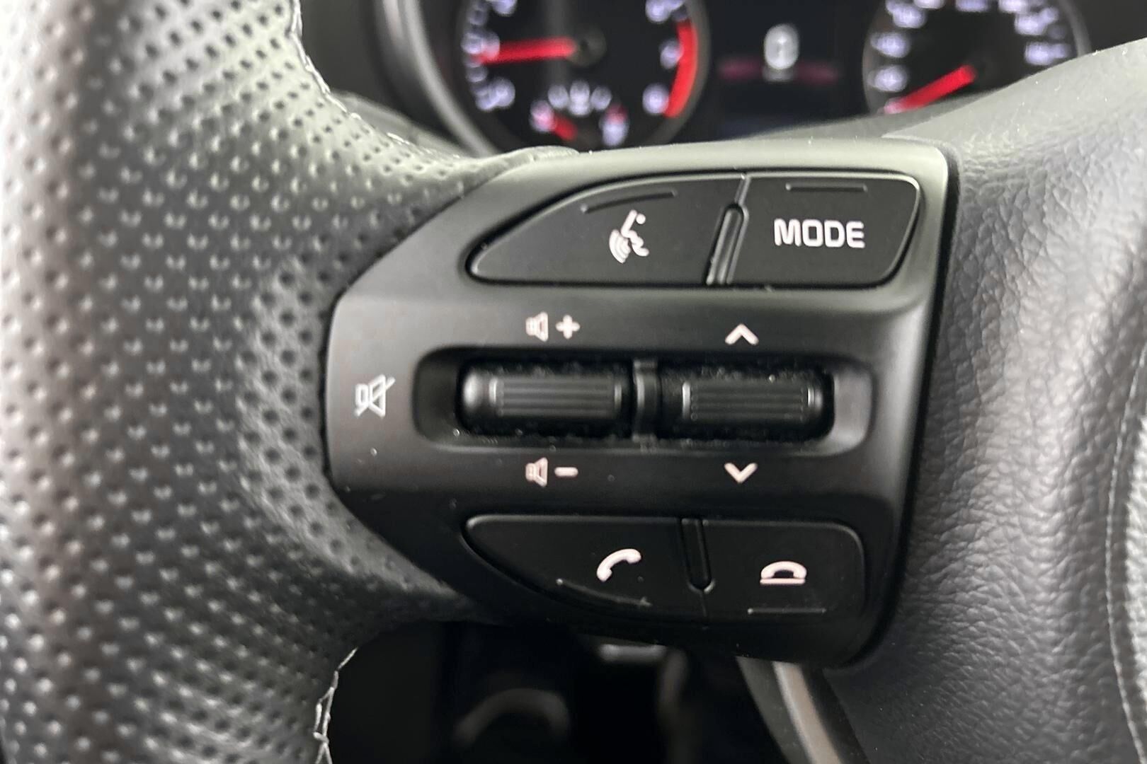Kia Picanto iso kuva 20
