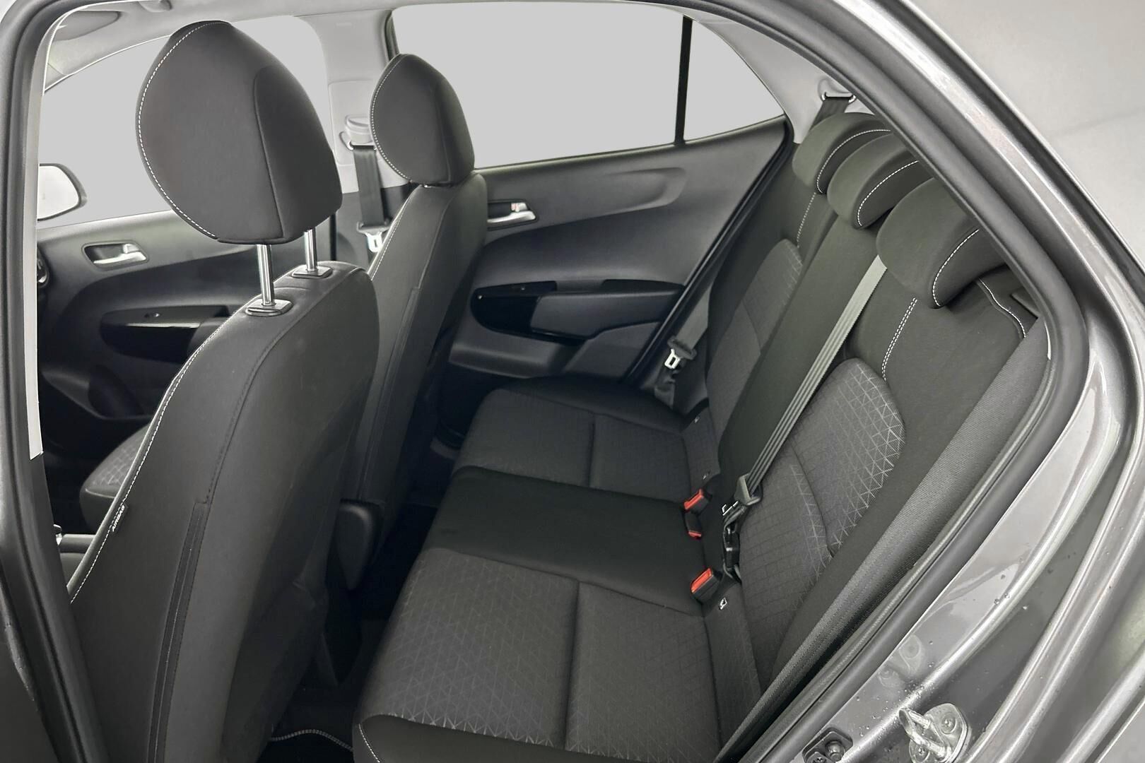 Kia Picanto iso kuva 9