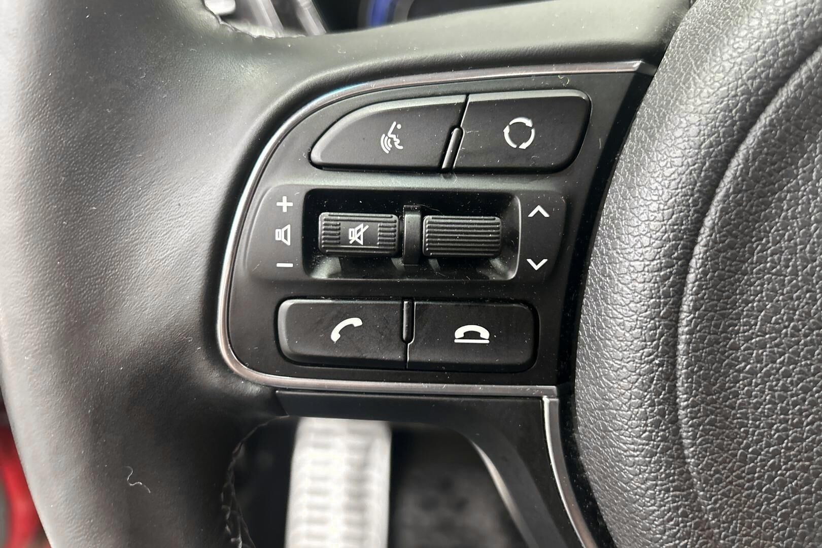 Kia Niro plug-in iso kuva 17