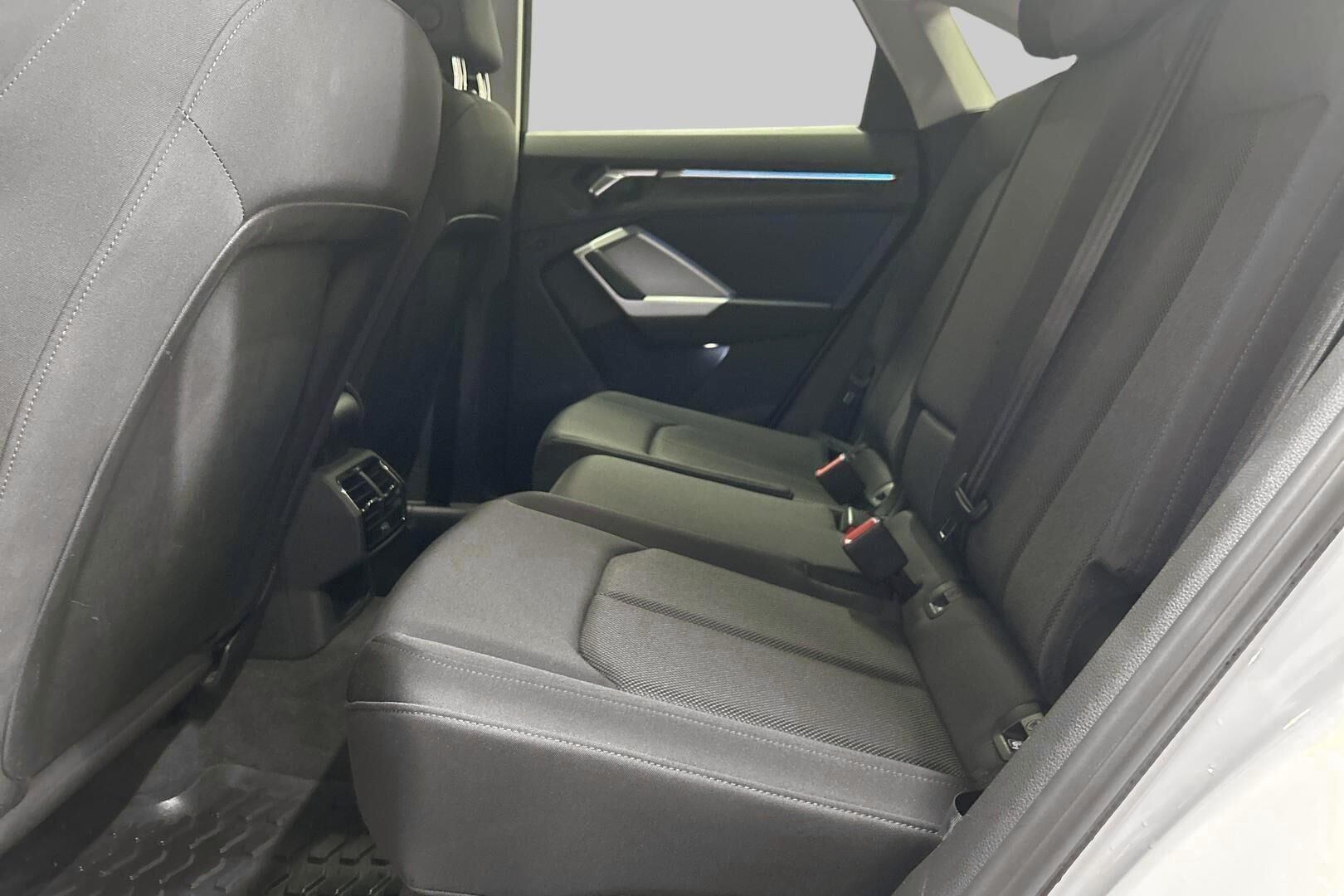 Audi Q3 iso kuva 10