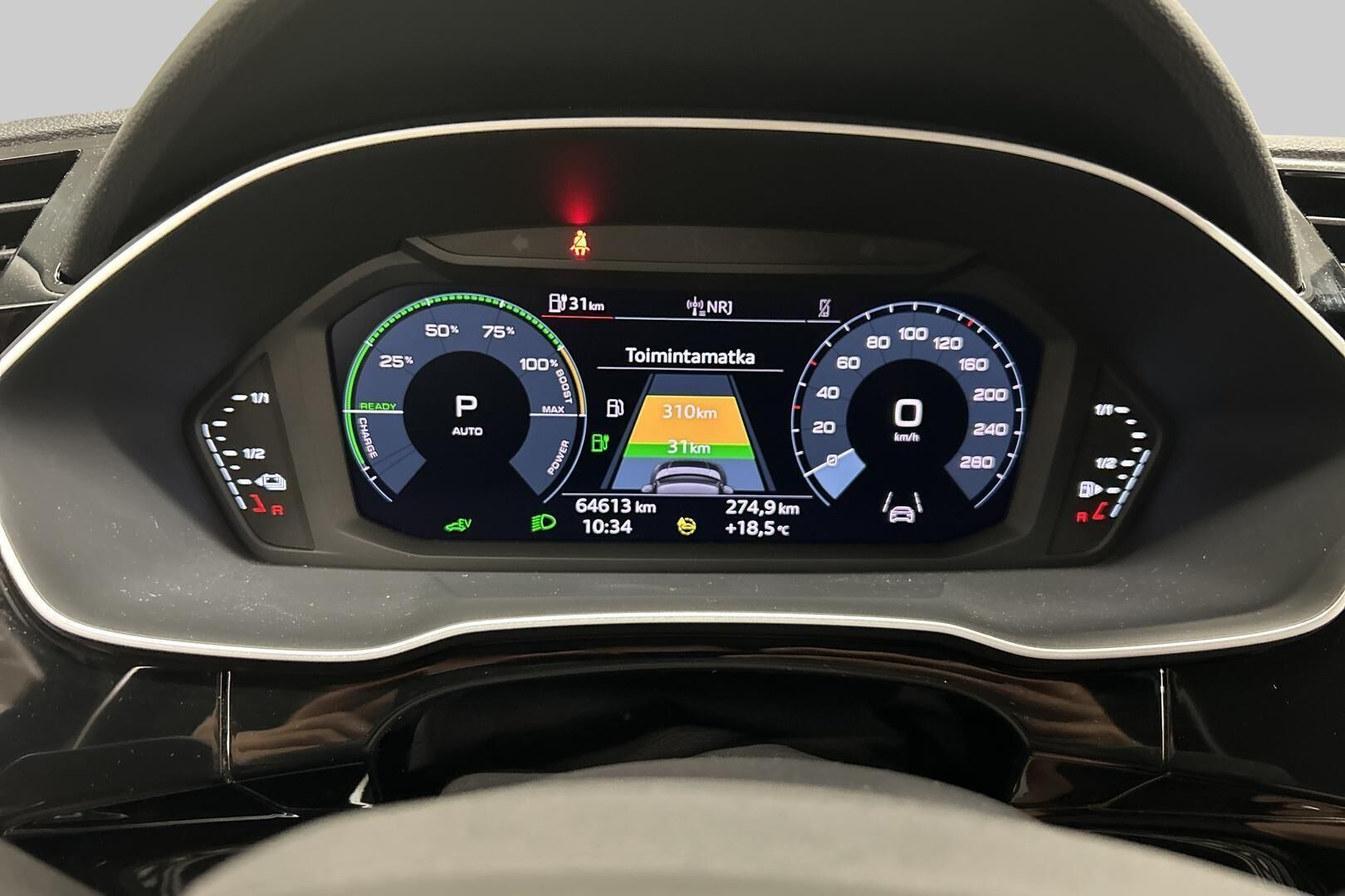 Audi Q3 iso kuva 14