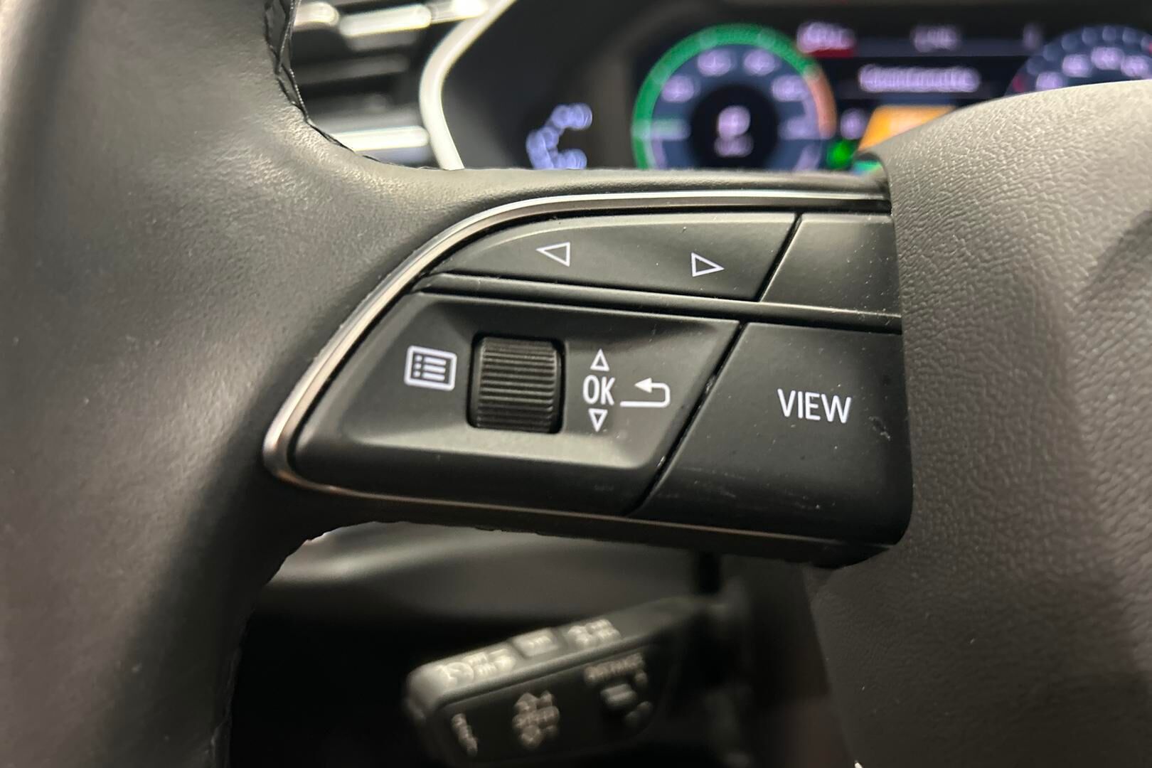 Audi Q3 iso kuva 15
