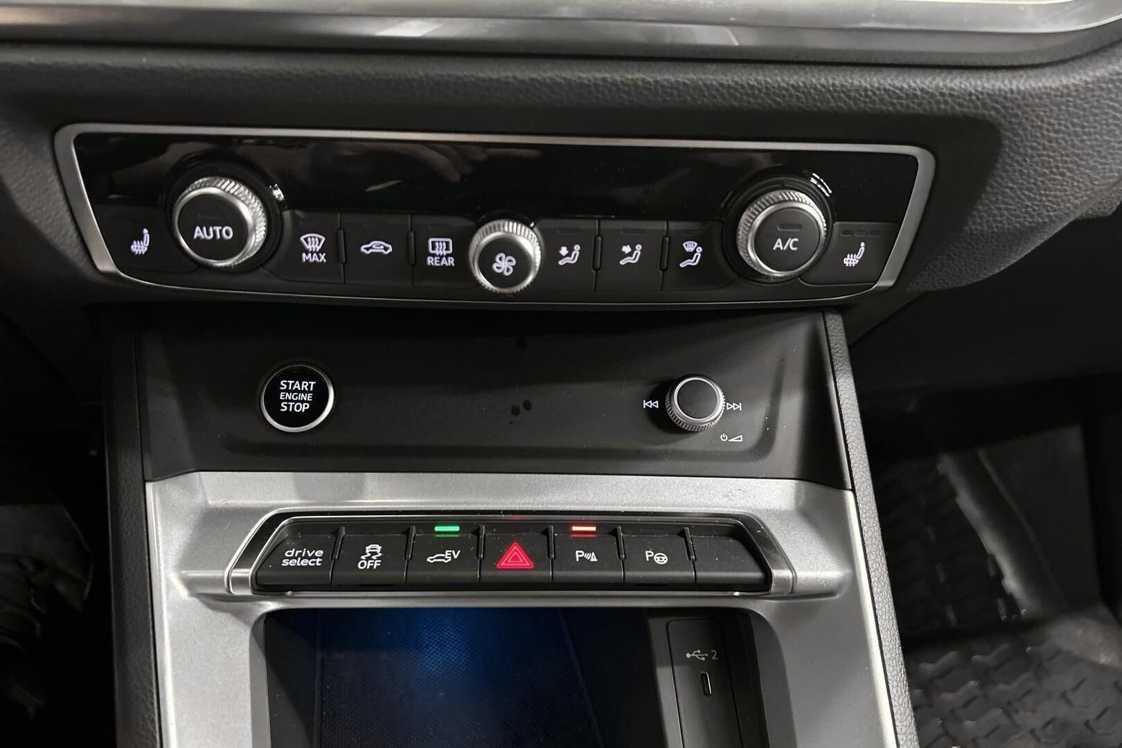 Audi Q3 iso kuva 19