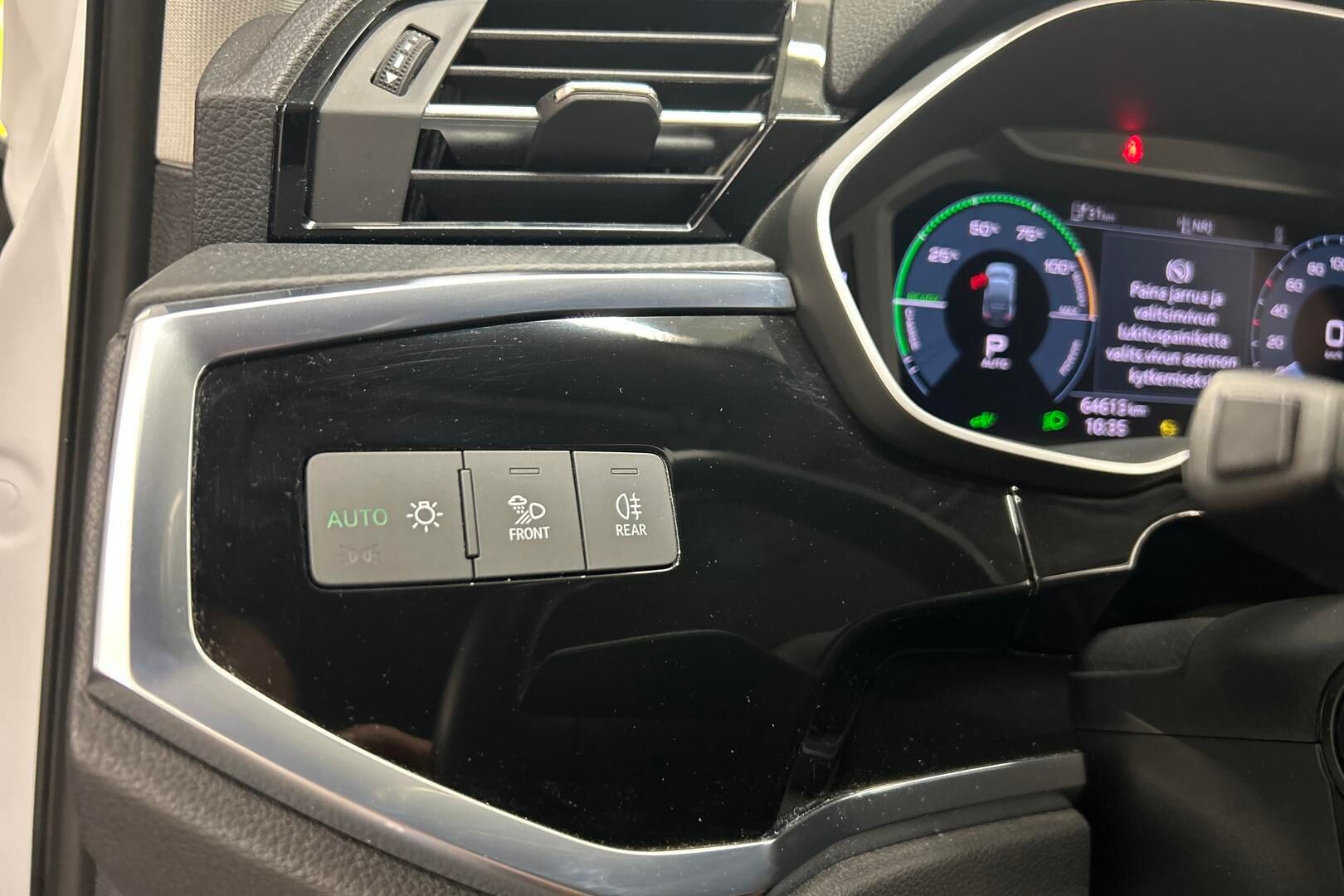 Audi Q3 iso kuva 23