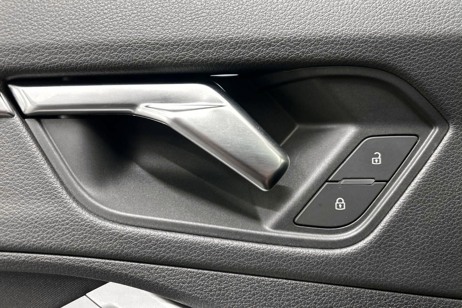 Audi Q3 iso kuva 24