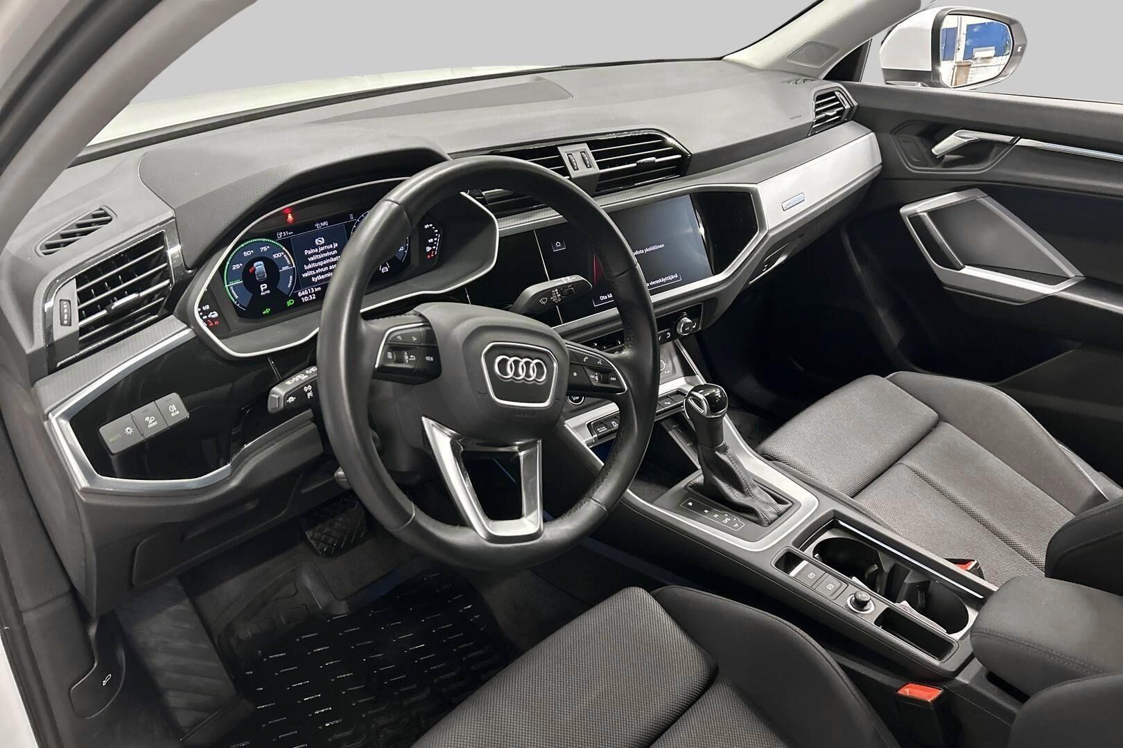 Audi Q3 iso kuva 9