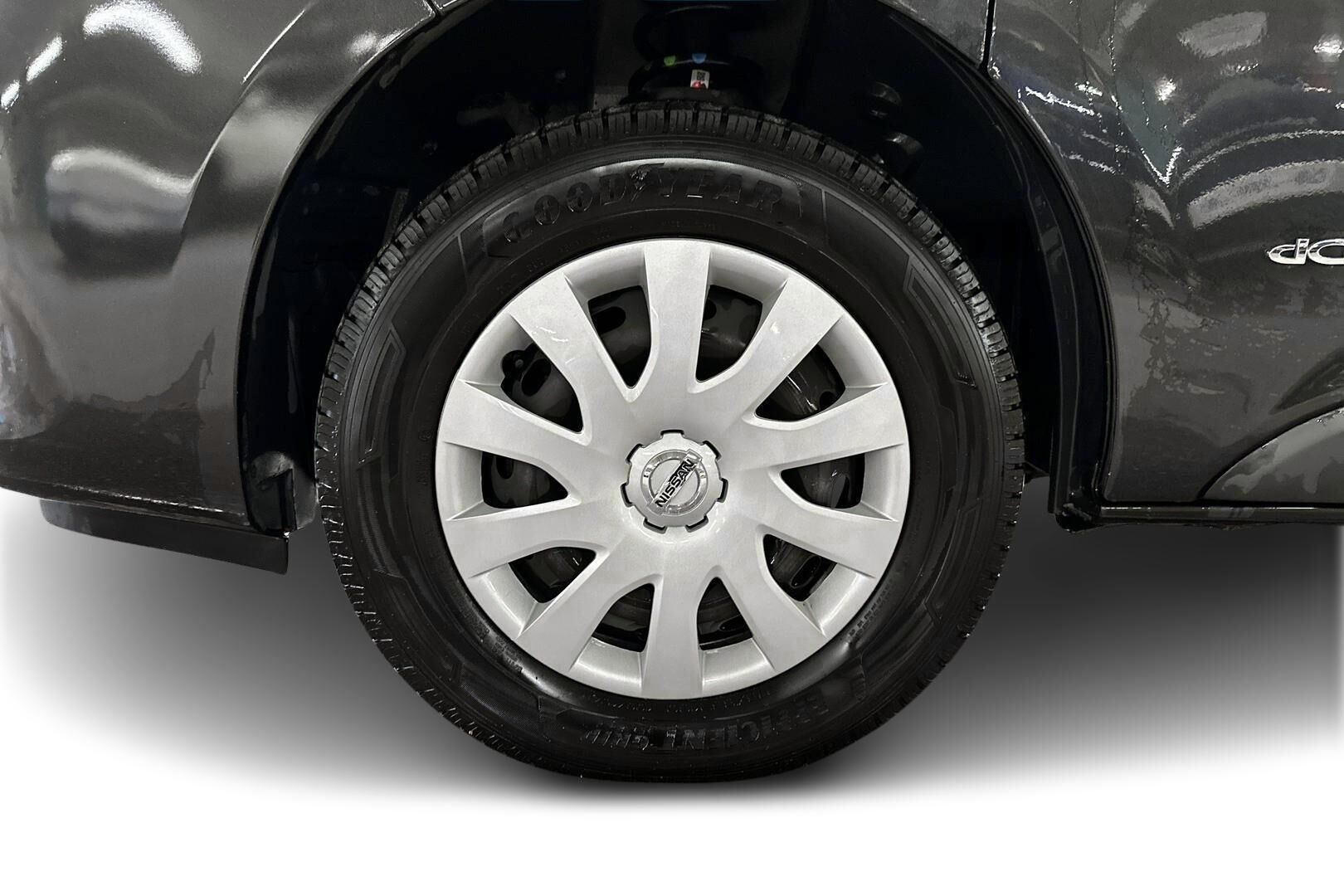 Nissan NV300 iso kuva 12