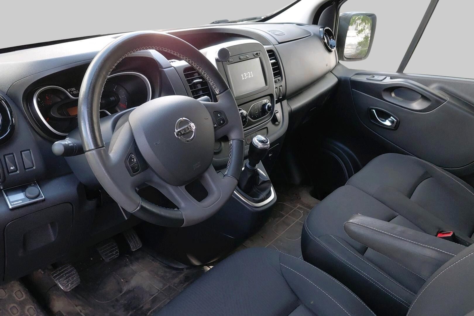 Nissan NV300 iso kuva 2