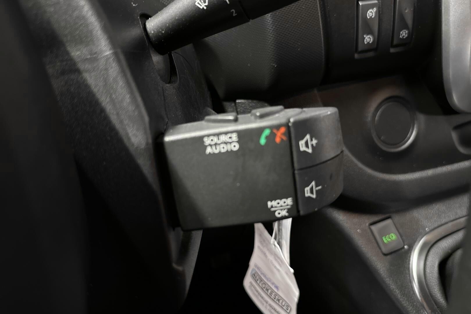 Nissan NV300 iso kuva 33