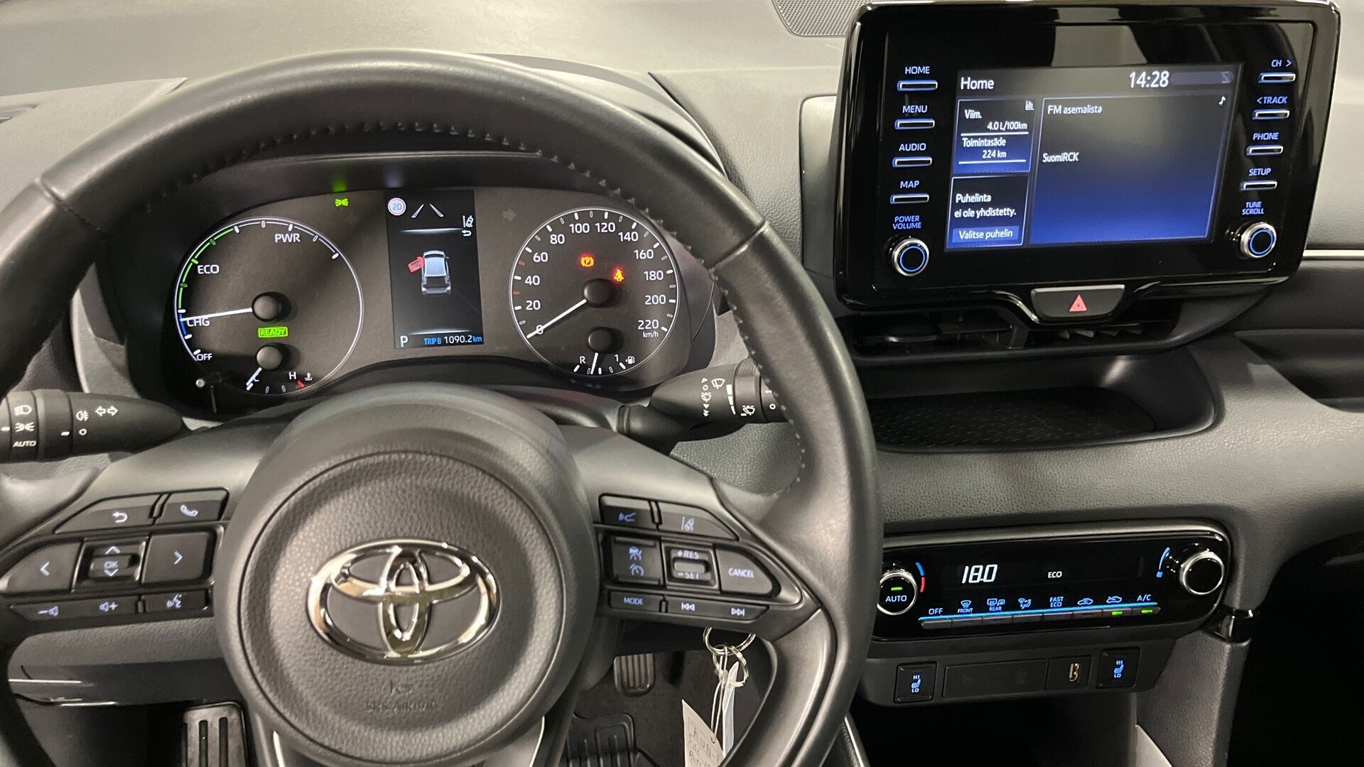 Toyota Yaris iso kuva 18