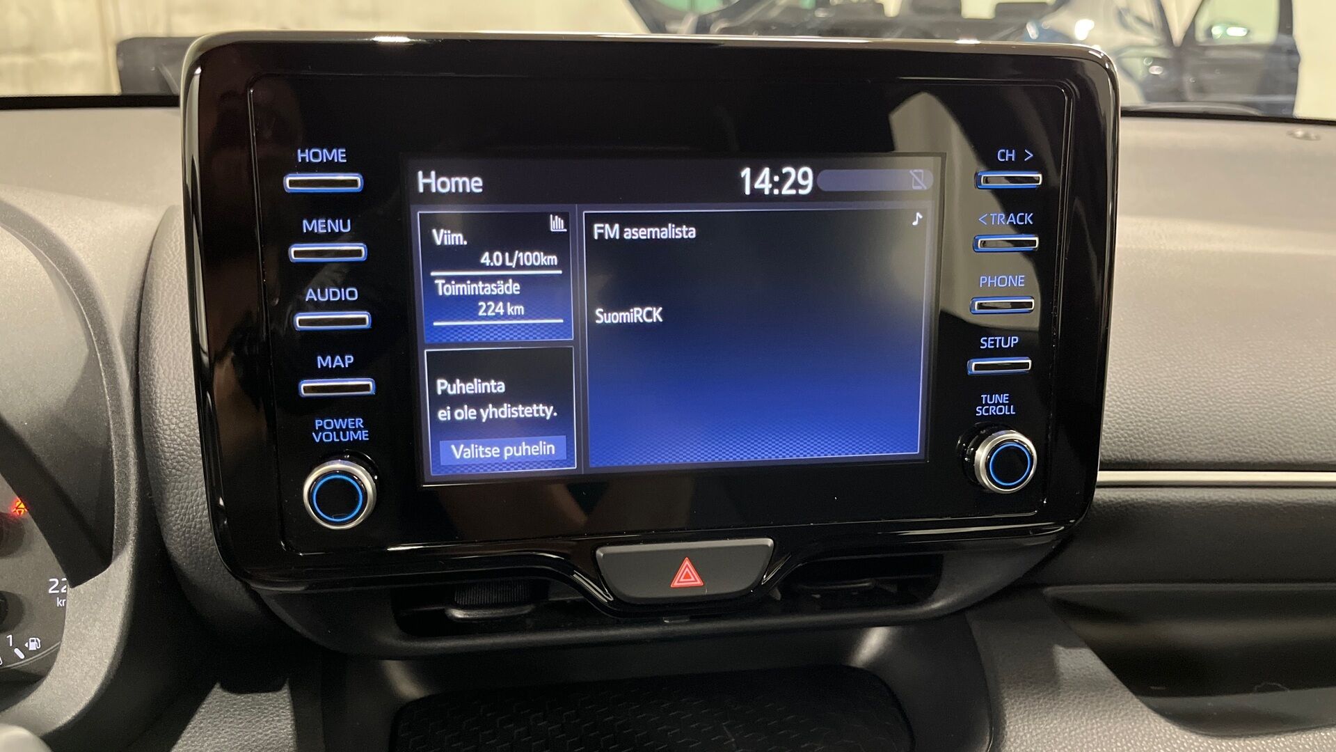 Toyota Yaris iso kuva 19