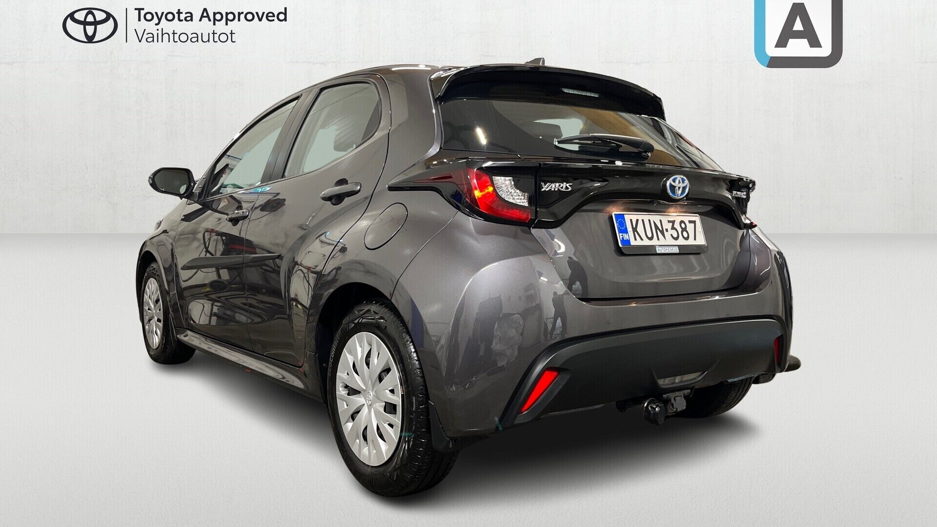Toyota Yaris iso kuva 15