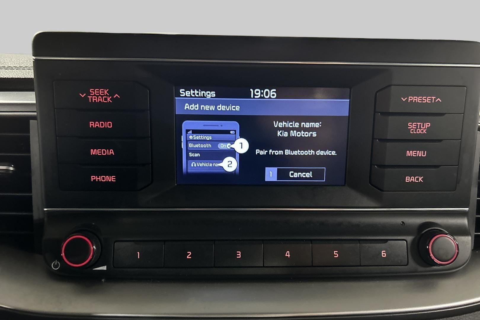 Kia Ceed iso kuva 16