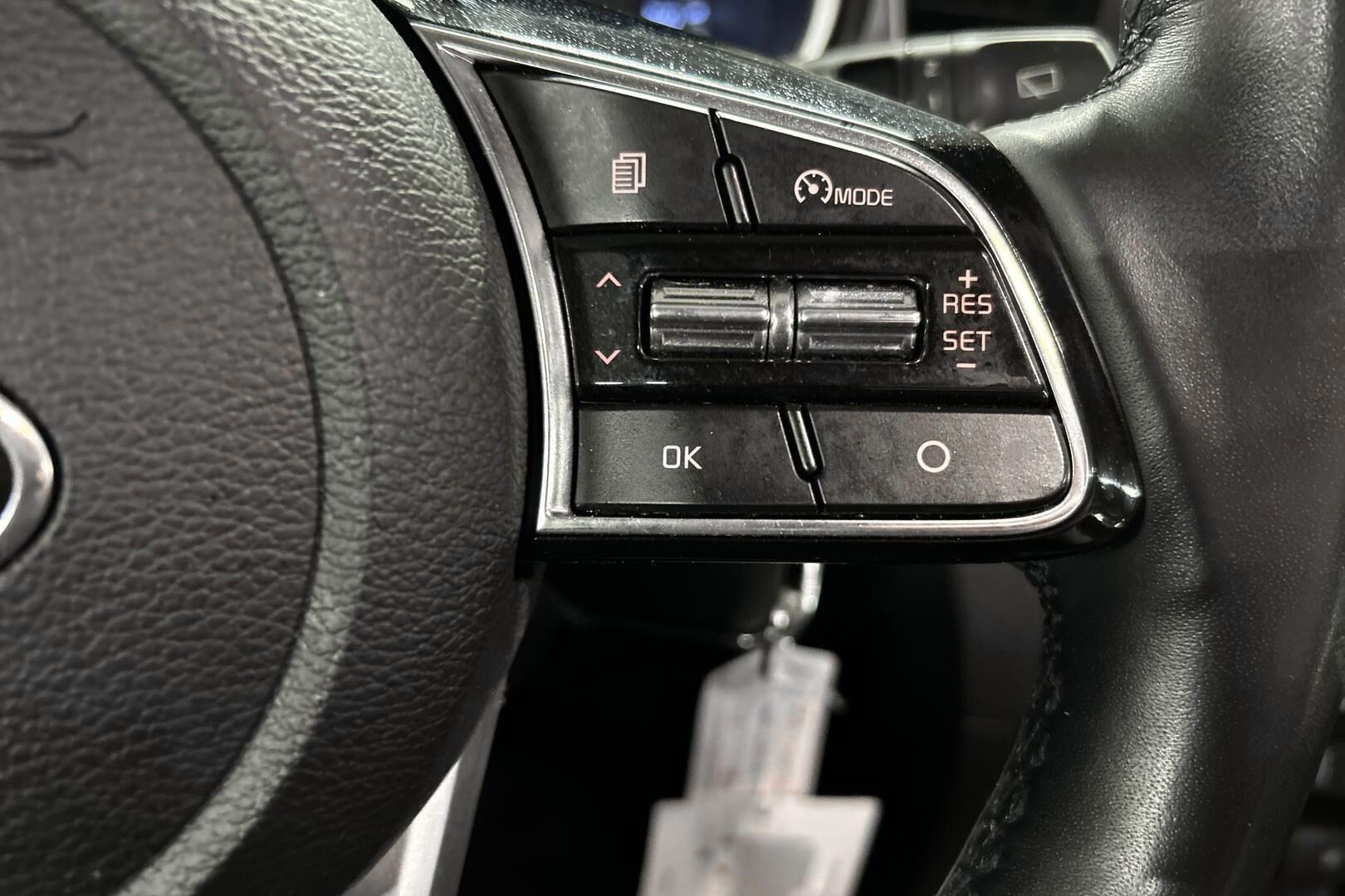 Kia Ceed iso kuva 23