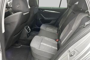 Skoda Octavia esikatselu 10