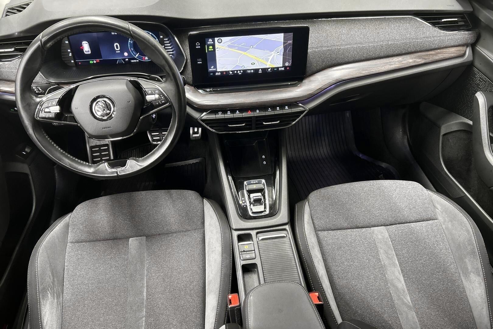 Skoda Octavia iso kuva 11