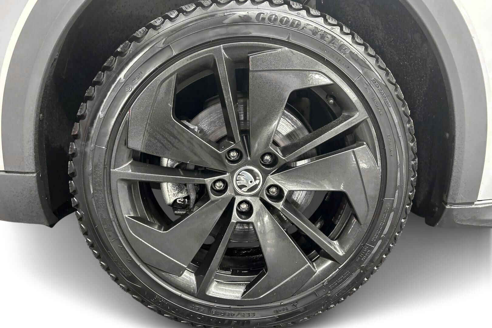 Skoda Octavia iso kuva 14