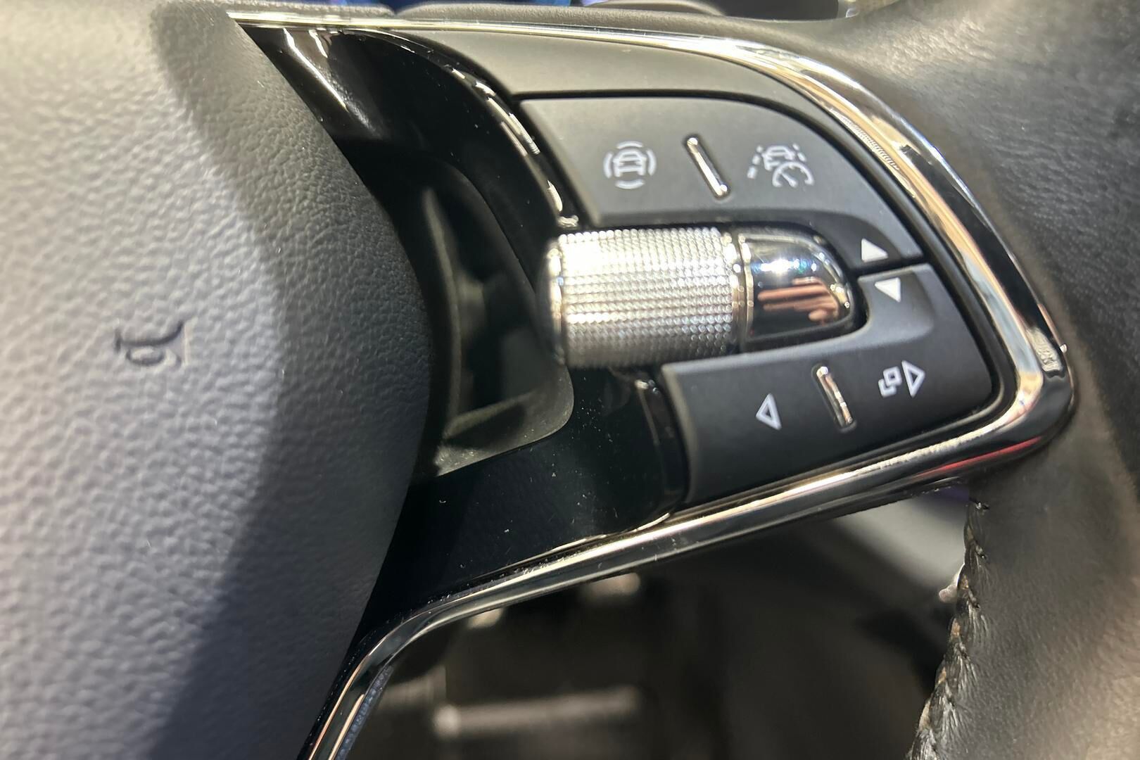 Skoda Octavia iso kuva 17