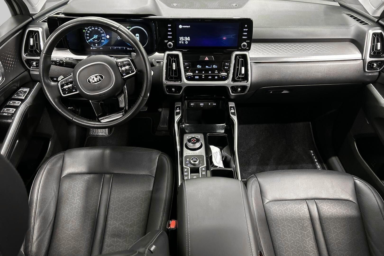 Kia Sorento iso kuva 11