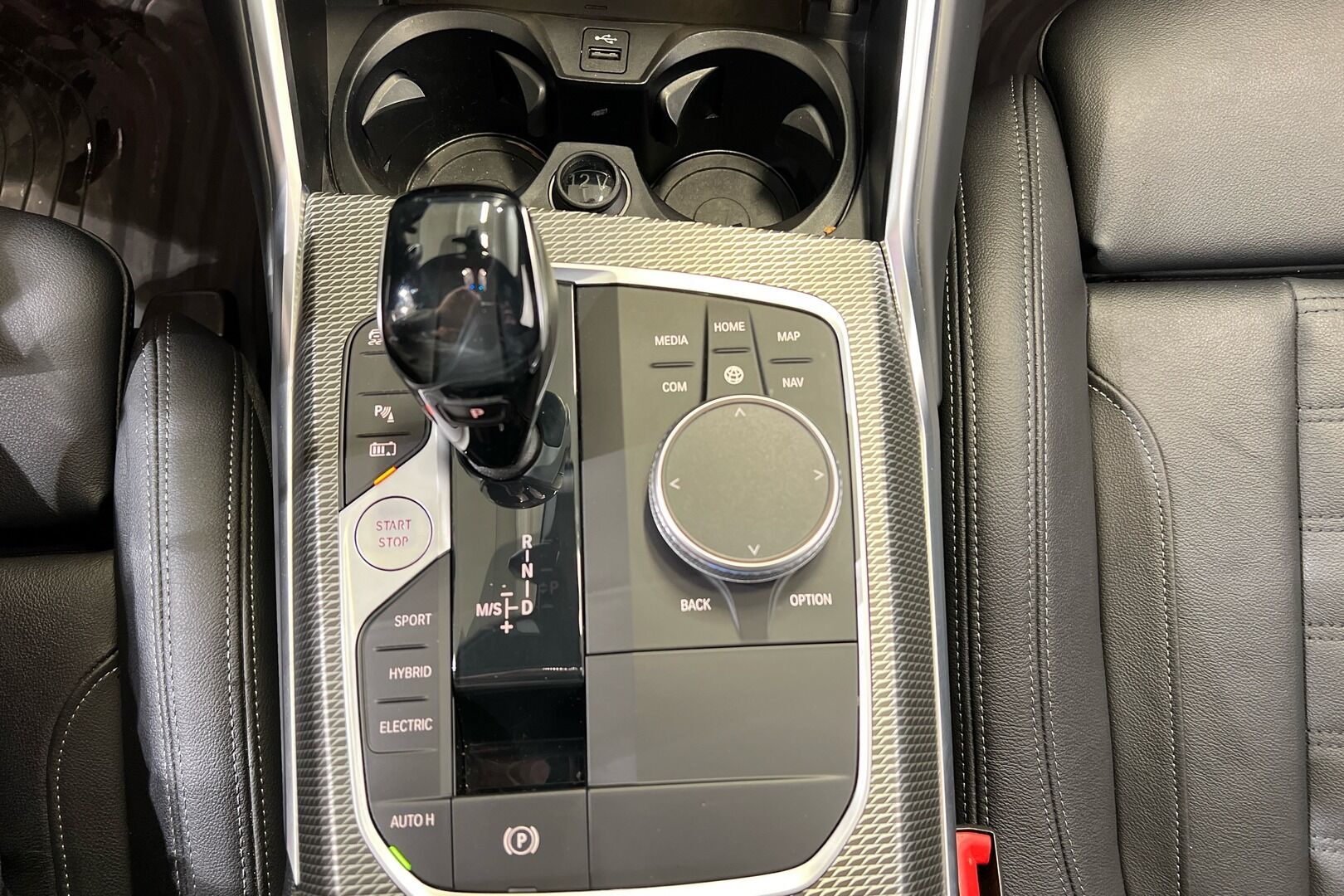 BMW 3-sarja iso kuva 16