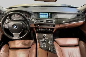 BMW 5-SARJA esikatselu 11