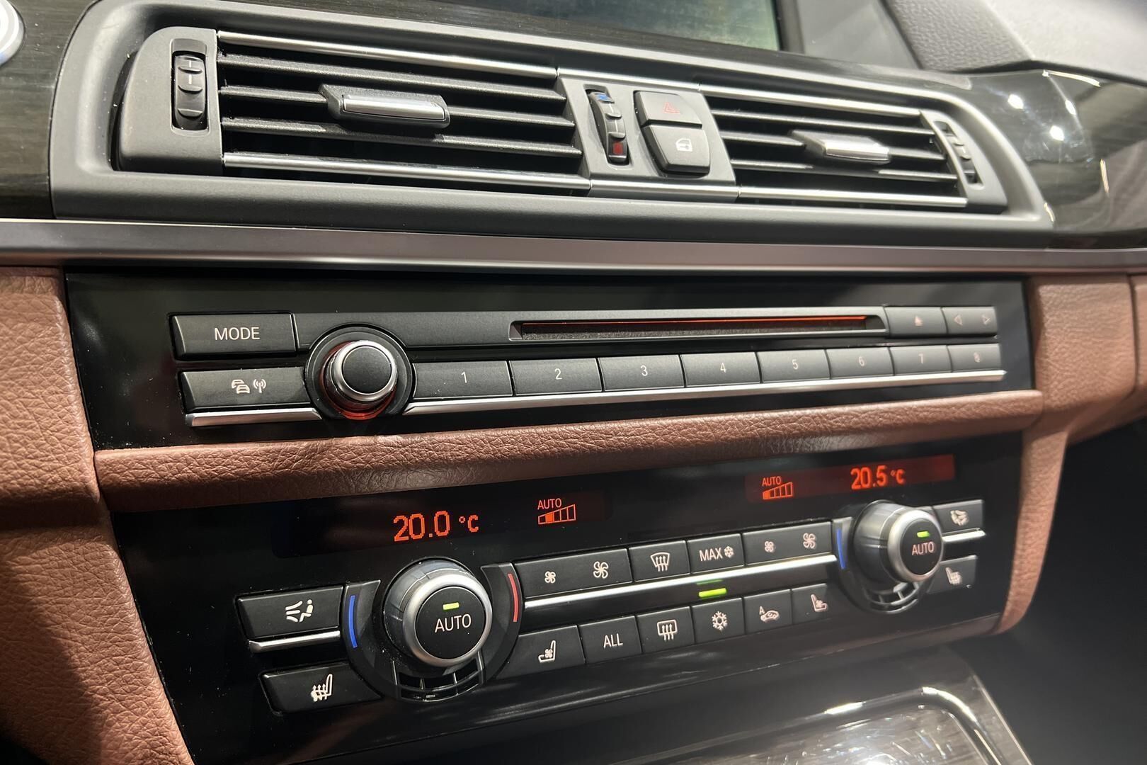BMW 5-SARJA iso kuva 17