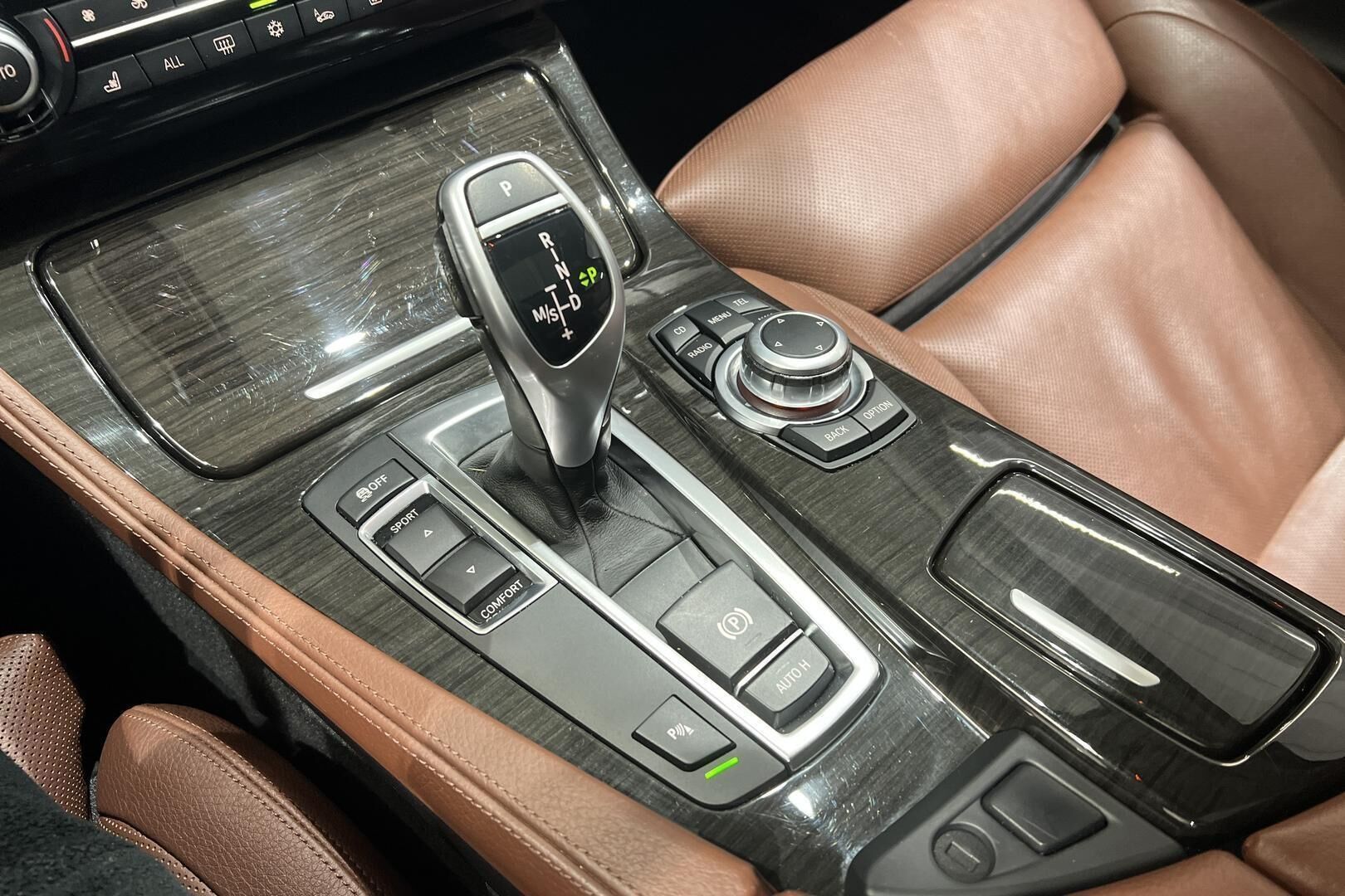 BMW 5-SARJA iso kuva 19