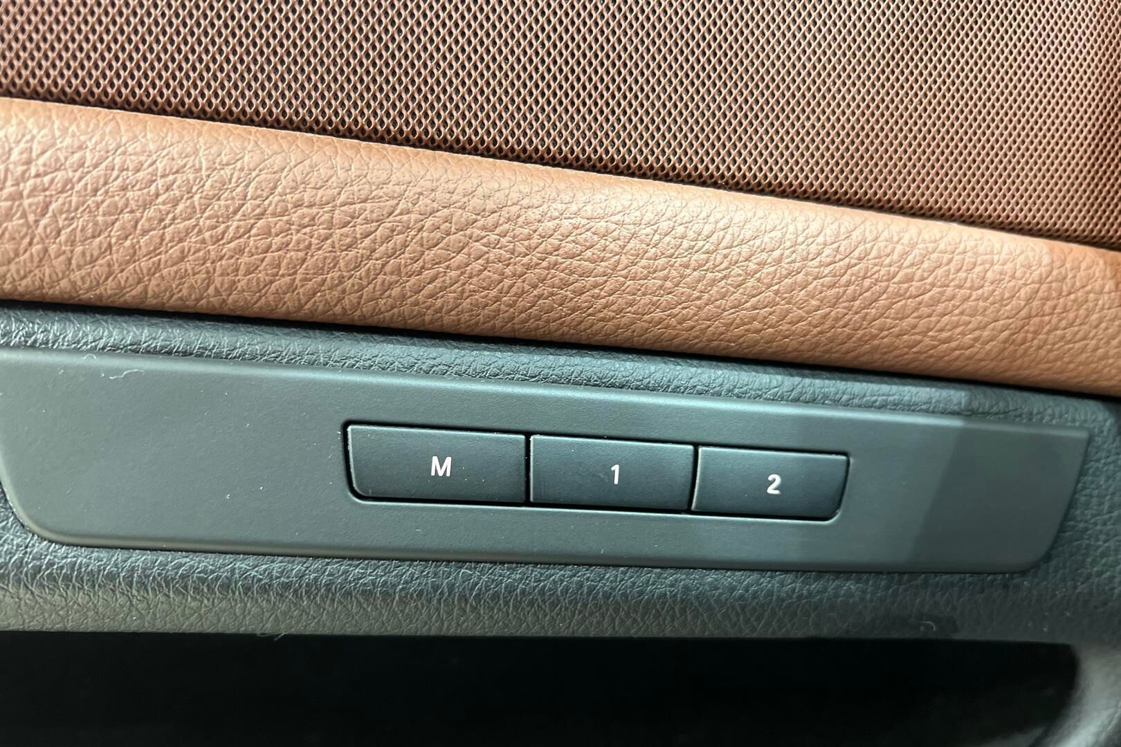 BMW 5-SARJA iso kuva 24
