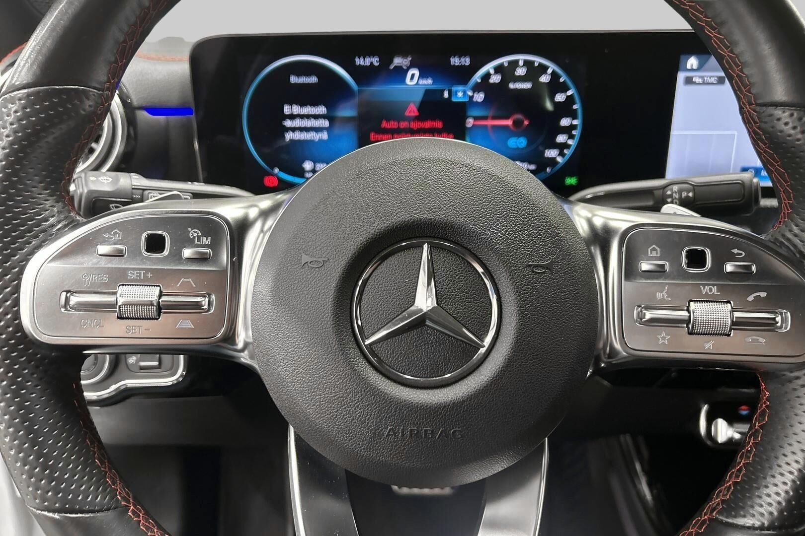 Mercedes-Benz CLA iso kuva 15