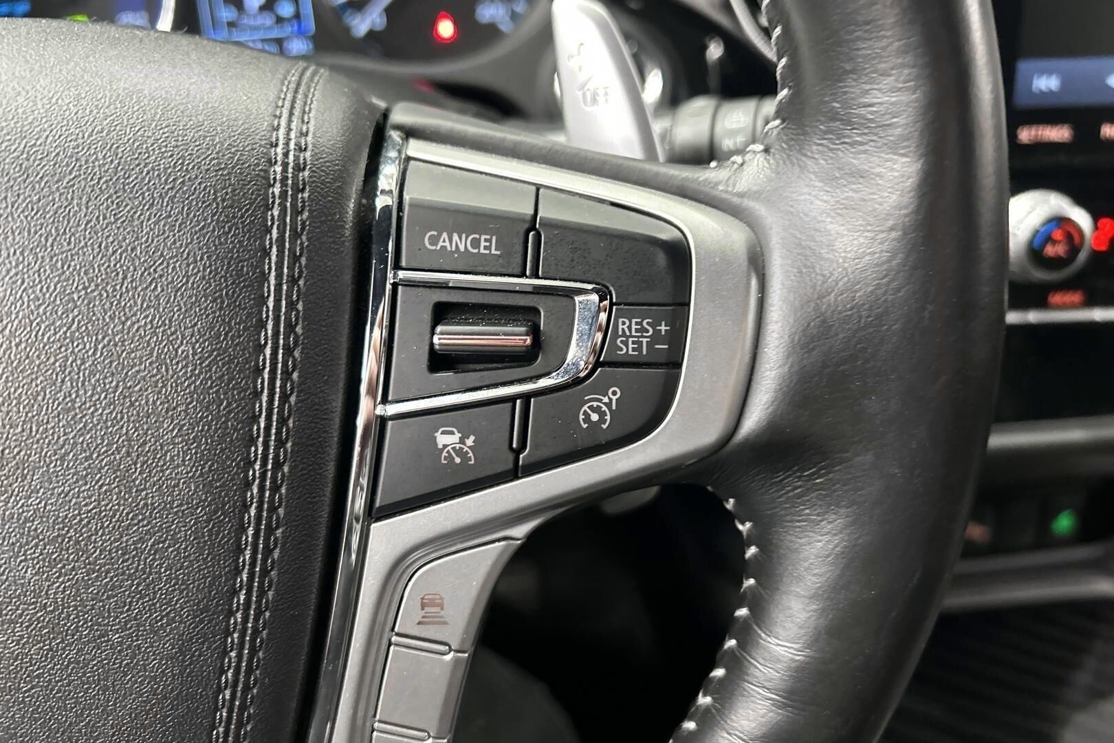 Mitsubishi Outlander PHEV iso kuva 17