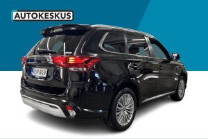 Mitsubishi Outlander PHEV esikatselu 5