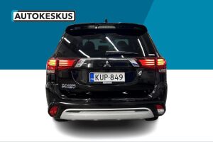 Mitsubishi Outlander PHEV esikatselu 6