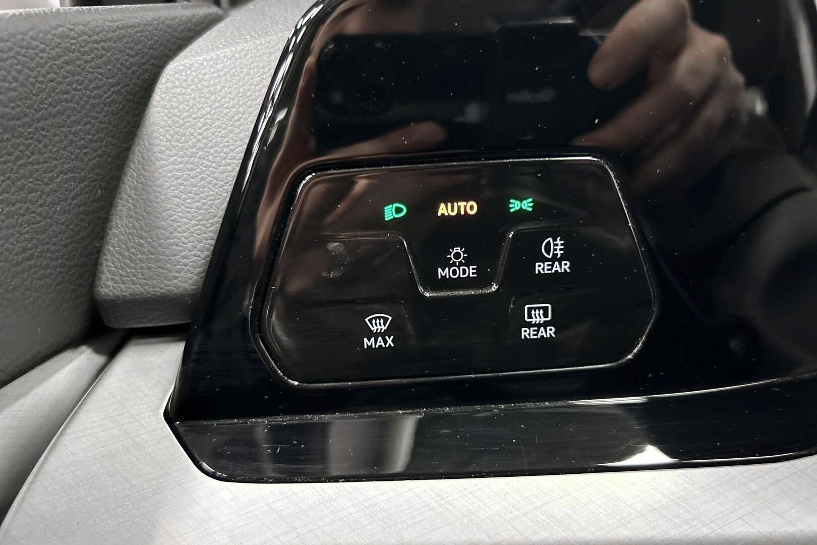 Volkswagen Golf iso kuva 20