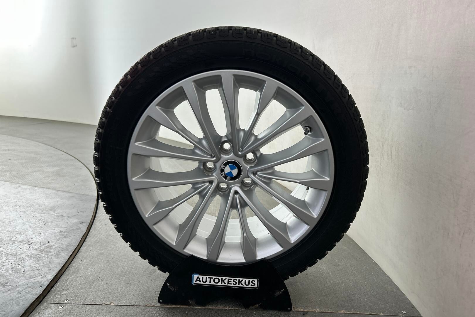BMW 5-SARJA iso kuva 13