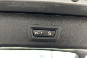 BMW 5-SARJA esikatselu 24