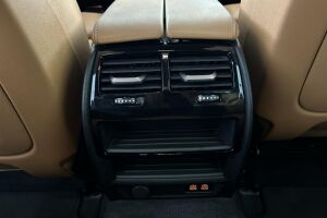 BMW 5-SARJA esikatselu 25