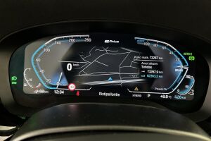 BMW 5-SARJA esikatselu 27