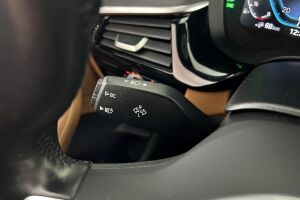 BMW 5-SARJA esikatselu 12