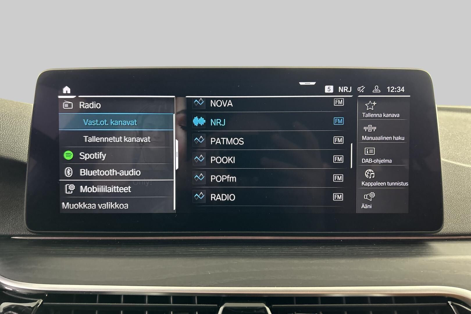 BMW 5-SARJA iso kuva 26