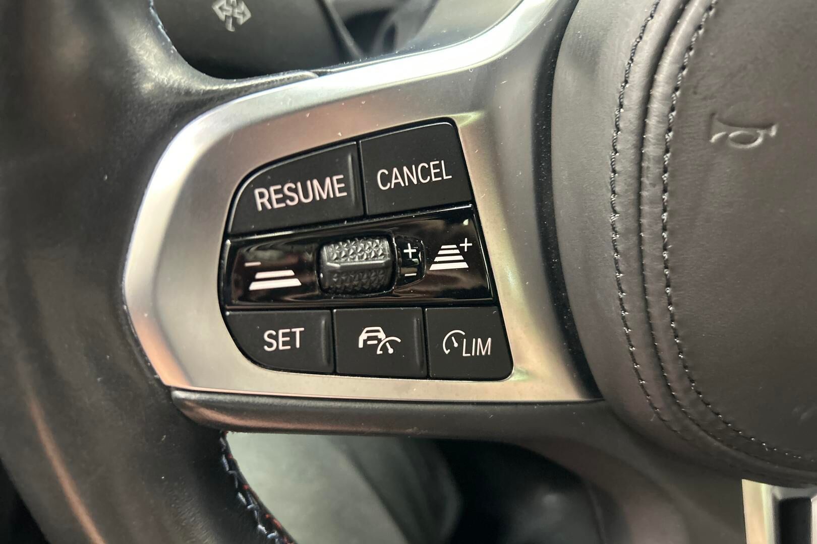 BMW I4 M50 iso kuva 16