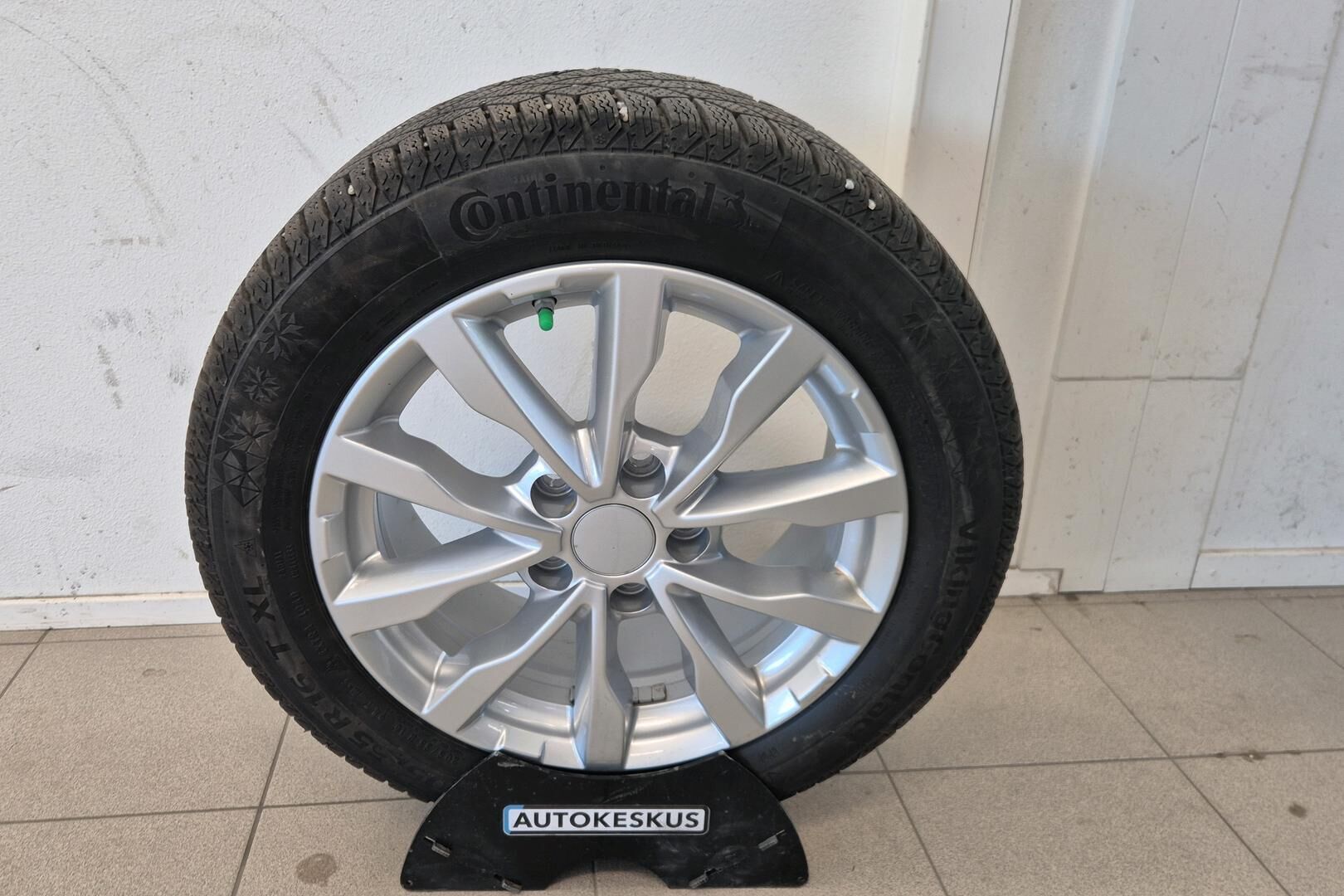 Suzuki Swace iso kuva 25
