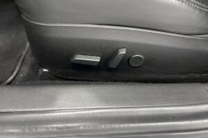 Tesla Model 3 esikatselu 22