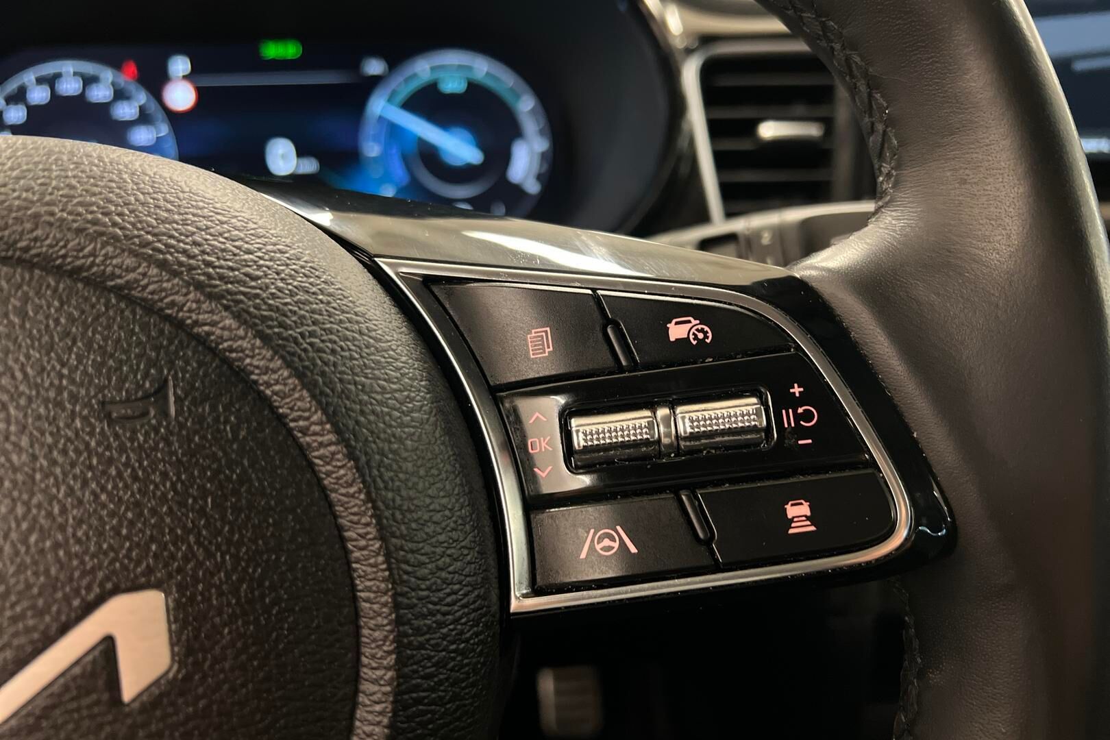 Kia Ceed iso kuva 17