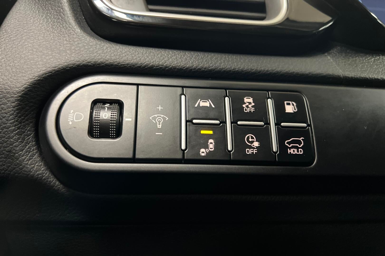 Kia Ceed iso kuva 18