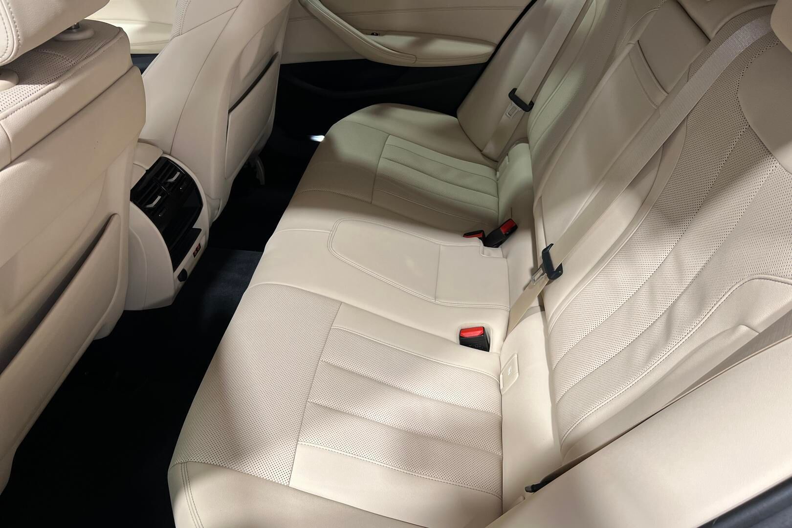 BMW 5-sarja iso kuva 8